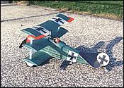 Fokker Dr I rozpětí 550mm pro motor Modela hmotnost 85g.